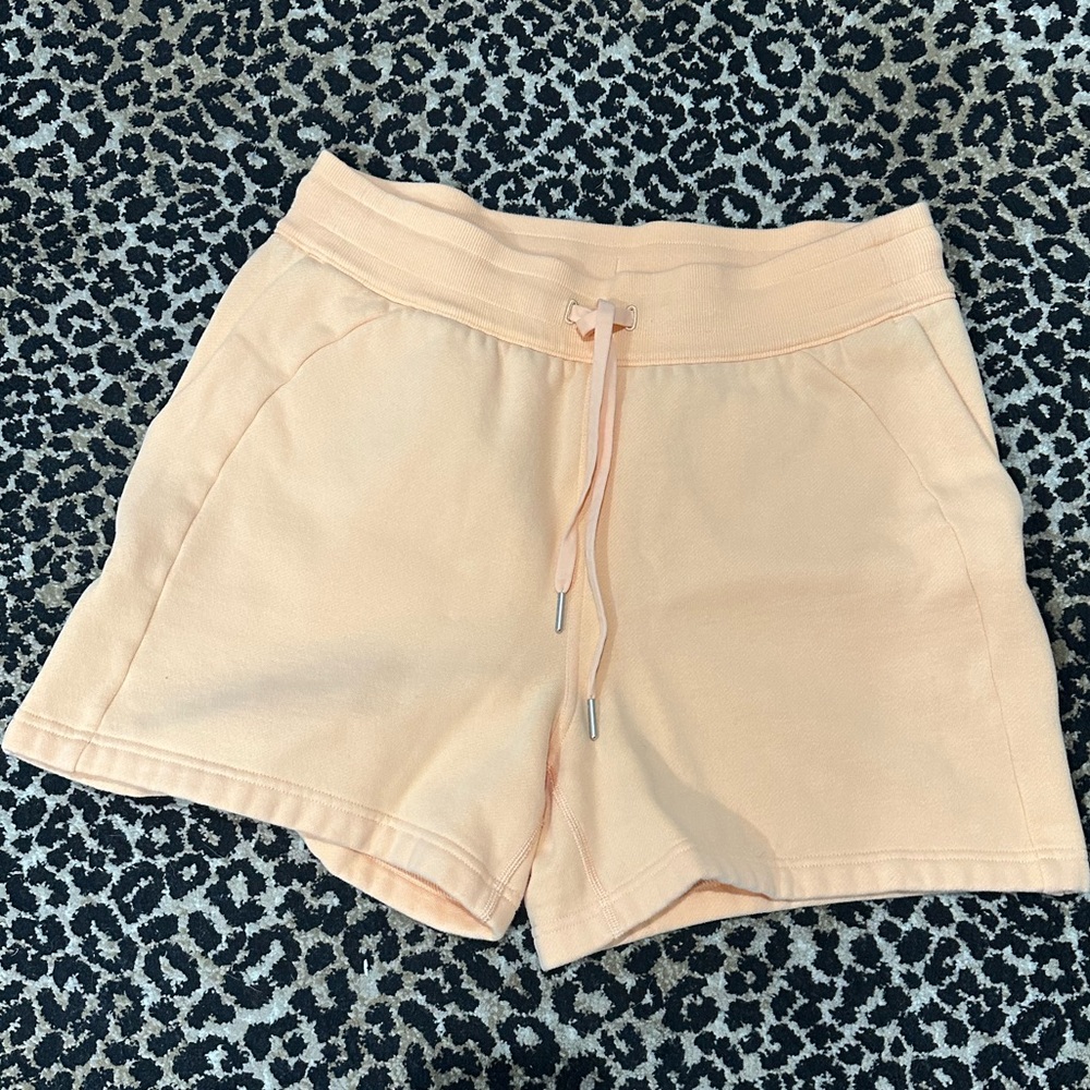 Lululemon Scuba Shorts Peach Bellini